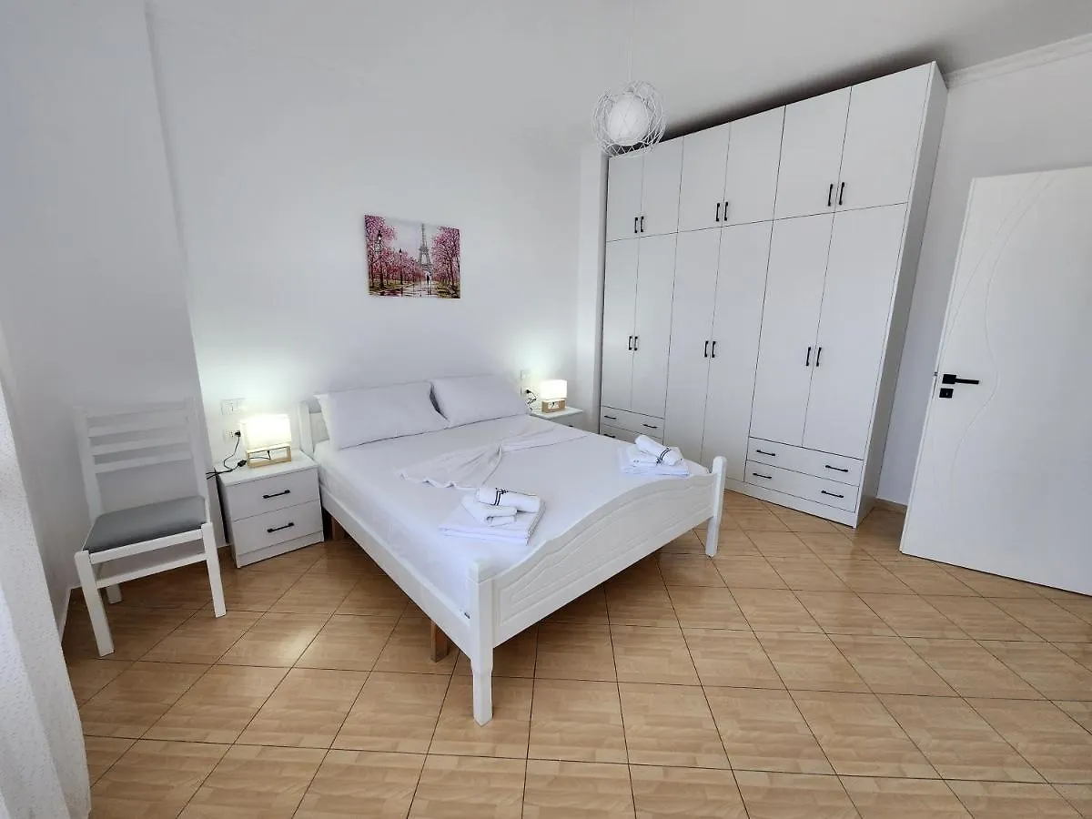 Vlora Apartment With Seaview At Skela Albanië